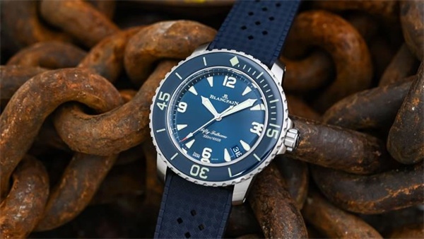 宝珀手表配货一般配什么（高级腕表搭配指南）（图）