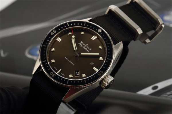 宝珀磕碰了处理办法（避免损伤扩大技巧与修复建议）（图）