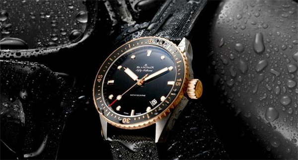 宝珀手表表蒙有划痕怎么处理（专业修复方法）（图）